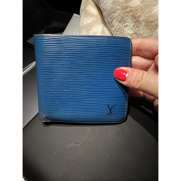 Louis Vuitton Blue Epi Leather Bifold Wallet w/Coin Pouch Authentic Vintage Worn - Picture 1 of 14